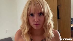 The Postman Got Caught! Now Hot Naked Housewife Will Ride Him Properly