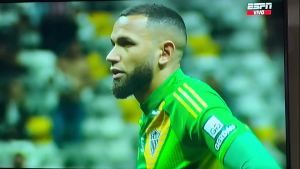 Portero de Equipo Brasilero VACUNA a Pequeña Venezolana (creo)