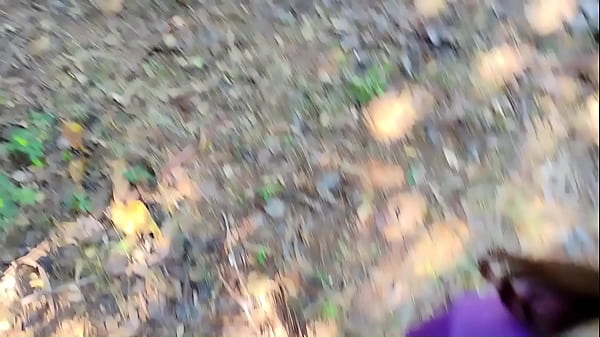 Polícia chegou bem na hora que a coroa tava mamando um novinho em parque público no interior de São Paulo