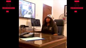 OFFICE SQUIRT AND SEX WITH HUGE ASS EMPLOYEE. PLEASE SUBSCRIBE TO RED