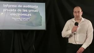 Cabeça de piroca argentino fodendo cabeça de piroca brasileiro