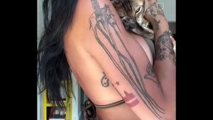 Mia Khalifa ig short