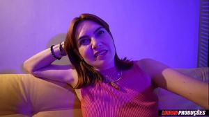 Ruivinha magrinha dando o cuzinho no pelo no escurinho | Reh Queen | LP Produções