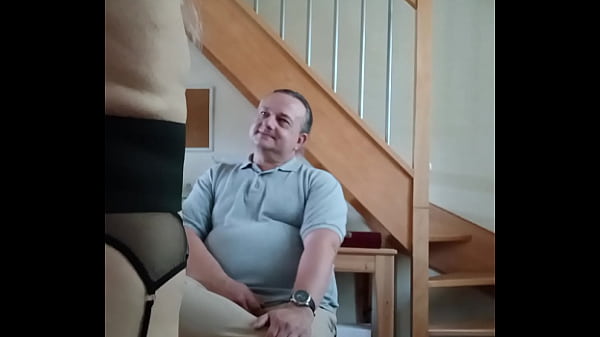 2025 08 08 Esclave F striptease fellation et orgasme