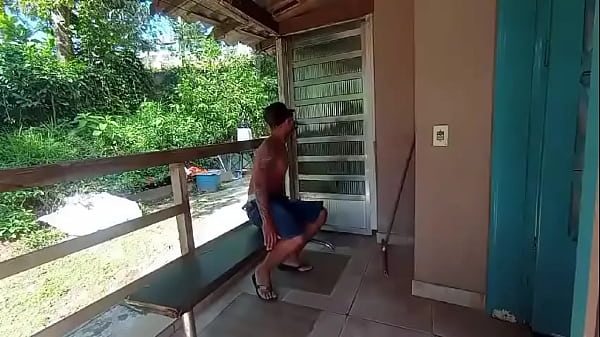 Minha amiga me emprestou o namorado dela para eu gravar pornô no sitio, amigos servem para essas coisas