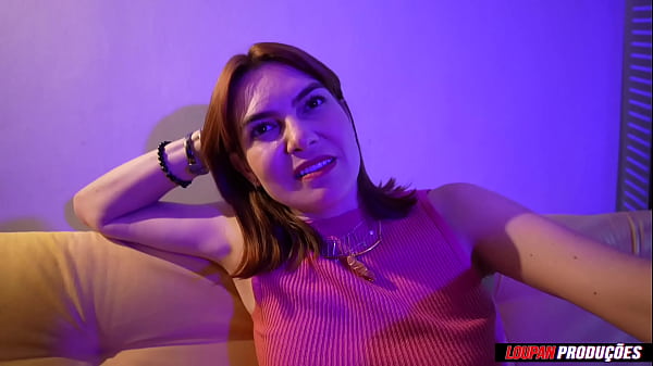 Ruivinha magrinha dando o cuzinho no pelo no escurinho | Reh Queen | LP Produções