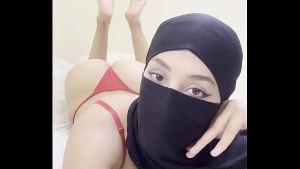 Hijab Arab Girl Feet Tease, Sexy Soles, Cute Toes, Niqab Muslim Babe Foot Fetish Fantasy