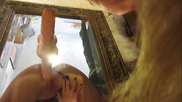 DILDO MIRROR FUCK