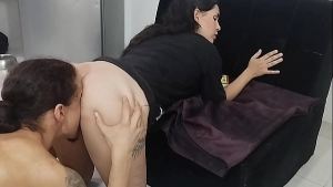 Me encanta follar a mi hermanastra pervertida porque se come mi leche – Porno en ruso