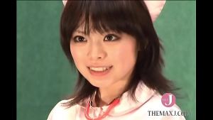 箱入り娘 衣服の着替えローアングル・真下映像盗撮 02 – その1