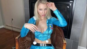 Hot Ski Bunny Gives You The Ultimate JOI In The Lodge