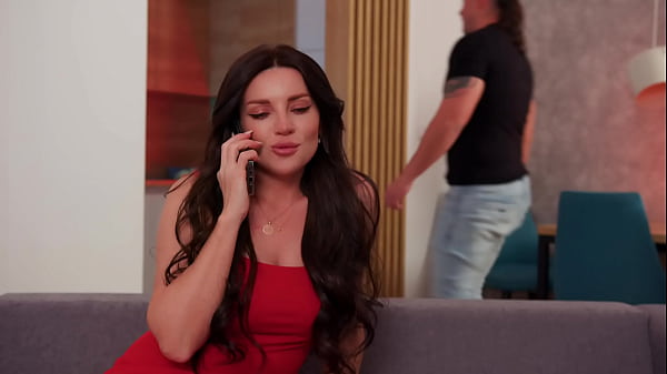 Hot stepmom cheated on her husband with her stepson