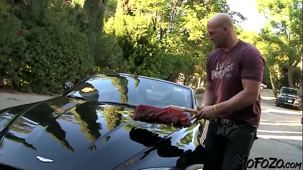 MOFOZO.com – Horny Step Sister Gets A Facial