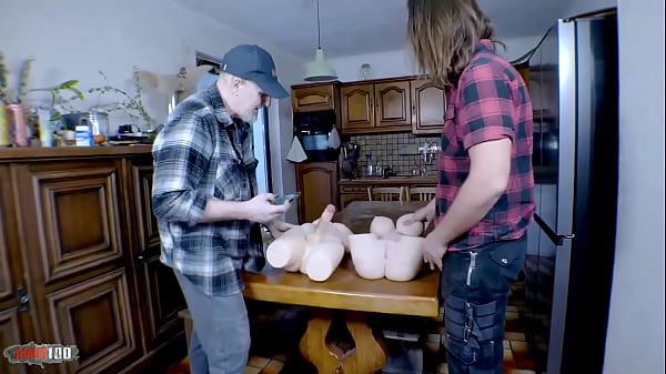 ! NEW VIDEO ! This bunny is super horny and desperate to fuck her big Tantaly toy. She asks the assista …