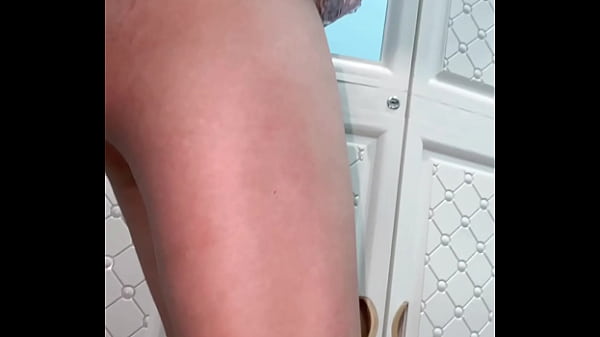 Sepong kontol dan ngentot dengan mantan di kamar kost