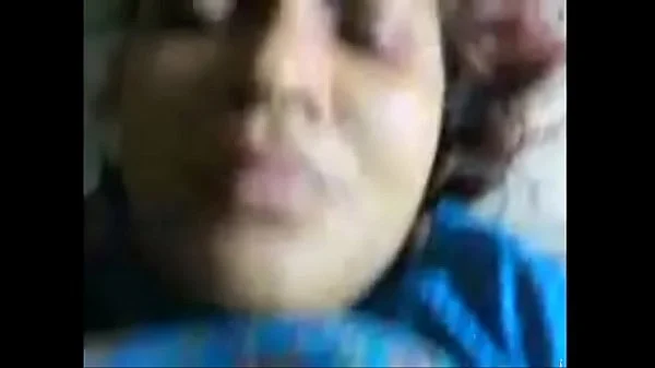 Big Tits Desi Bhabhi Sex Mms Goes Viral – Indian Porn Tube Video