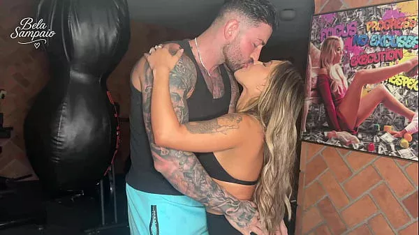 Bela Sampaio aprendeu a fazer Sexo com o Gringo mais Pirocudo do Brasil