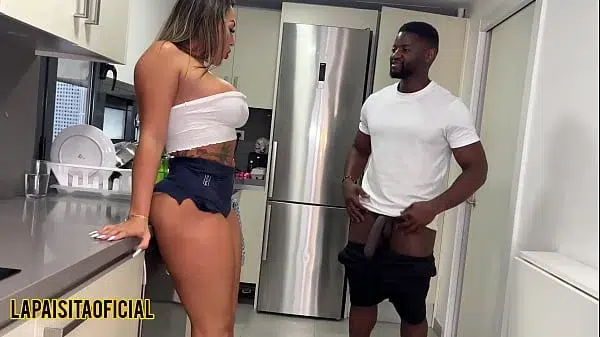 Beautiful Colombian big-ass fucks a big BBC – La Paisita Oficial