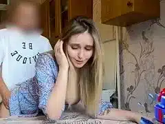 Die dicke Blonde will einen Schwanz