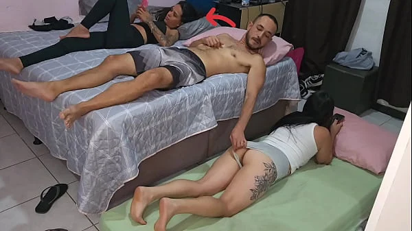 Esposa teve a má ideia de dividir o quarto com sua Amiga