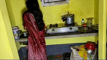 Hot Indian Desi Bhabhi in a Sensual Mood