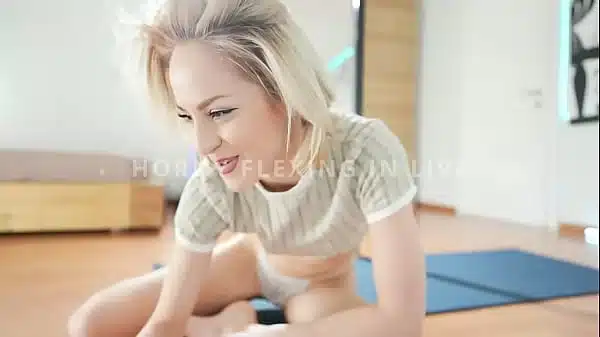Insane ANAL on the YOGA MAT in Livestream