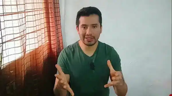 joven bisexual activo inter de 20cm es penetrado por el albañil maduro! me cogio como si fuera su misma esposa. Relato sexual
