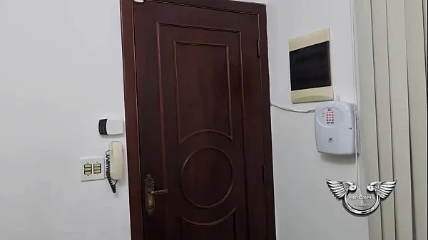 PREVIA – Marido corno levou a mulher gostosa para dar a buceta para seu amigo de longa data