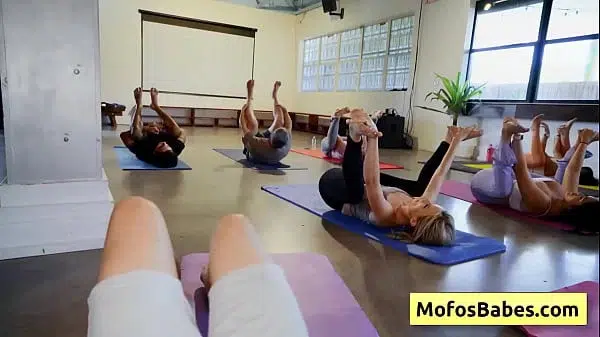 Sexy and horny big tit blonde sucking huge dick during her yoga class (Lindsey Lakes, Johnny Love)