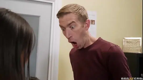 Sneaky Shoe Seduction – Yiming Curiosity / Brazzers  / stream full from www.zzfull.com/retail