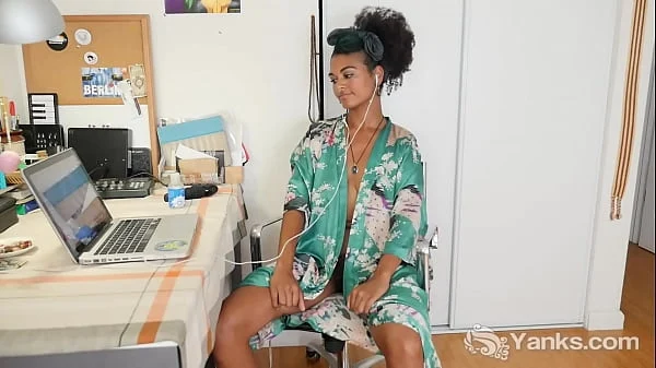 Big jugged exotic Yanks babe Lola toying her hairy quim while watching porn