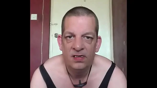 bisexual crossdressing gay mark wright has this message for the hater don,t hate my videos love them as i swollow your piss instead of mine