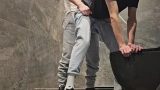 DUDE FUCK GUY AND CUM ON FACE