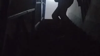 Jakol sa Hagdan Huli nang binuksan ang ilaw