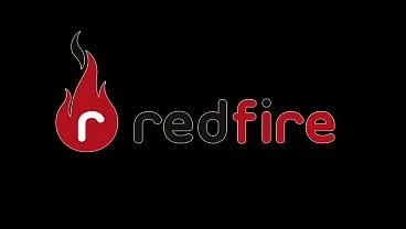 Joyce Oliveira, carioca cavala, em Damas de Red fodendo com Yuri