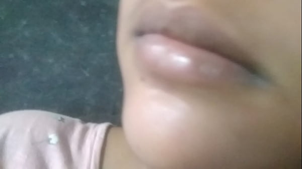 Lisa showing his sexy lip xx