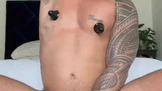Playing with my new nipple suckers, jerk off and edging until I explode OrtizJona / Jona Ortiz