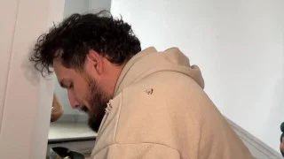 Samuel Hodecker transa na escada com AndoliniXXL e fode bareback escondido