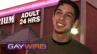 GAYWIRE – Tony Douglas Gets Surprised Pleasure From Richie Sabatini At The Glory Hole Booth