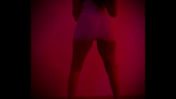 Red Light Twerking With Lola Luv 2