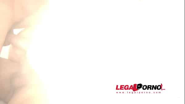 Nomi Melone 3 On 1 Video Sz343